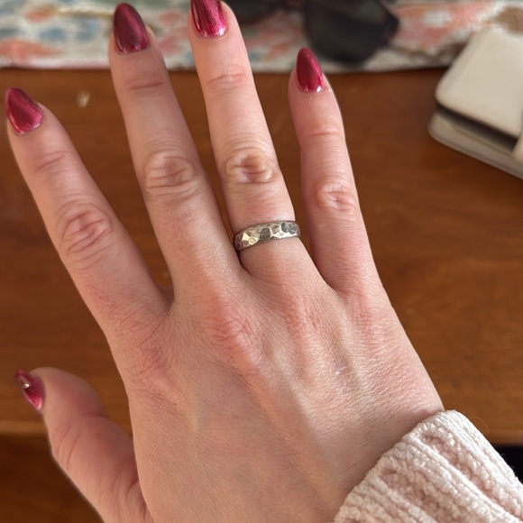 5.75 silver hammer finished comfort band - Picture 3 of 3